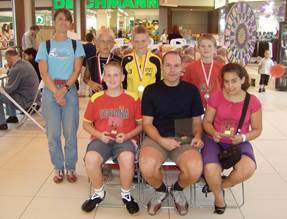 Beschreibung: Beschreibung: Beschreibung: Beschreibung: Beschreibung: 20080829-30_Ferdinand-er�ffnet-im-StadionCenter_1039_Gruppenbild-mit-Siegern